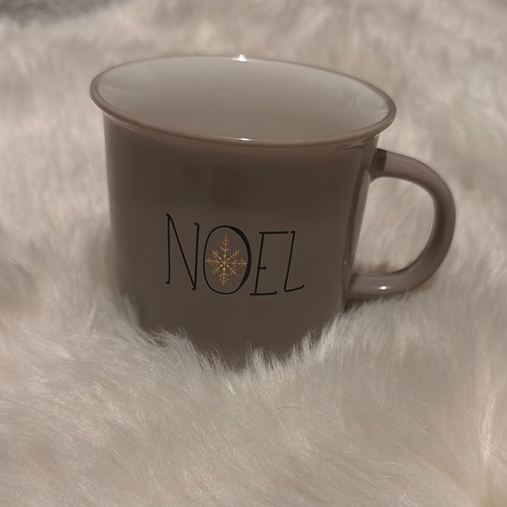 Noel Holiday Mug